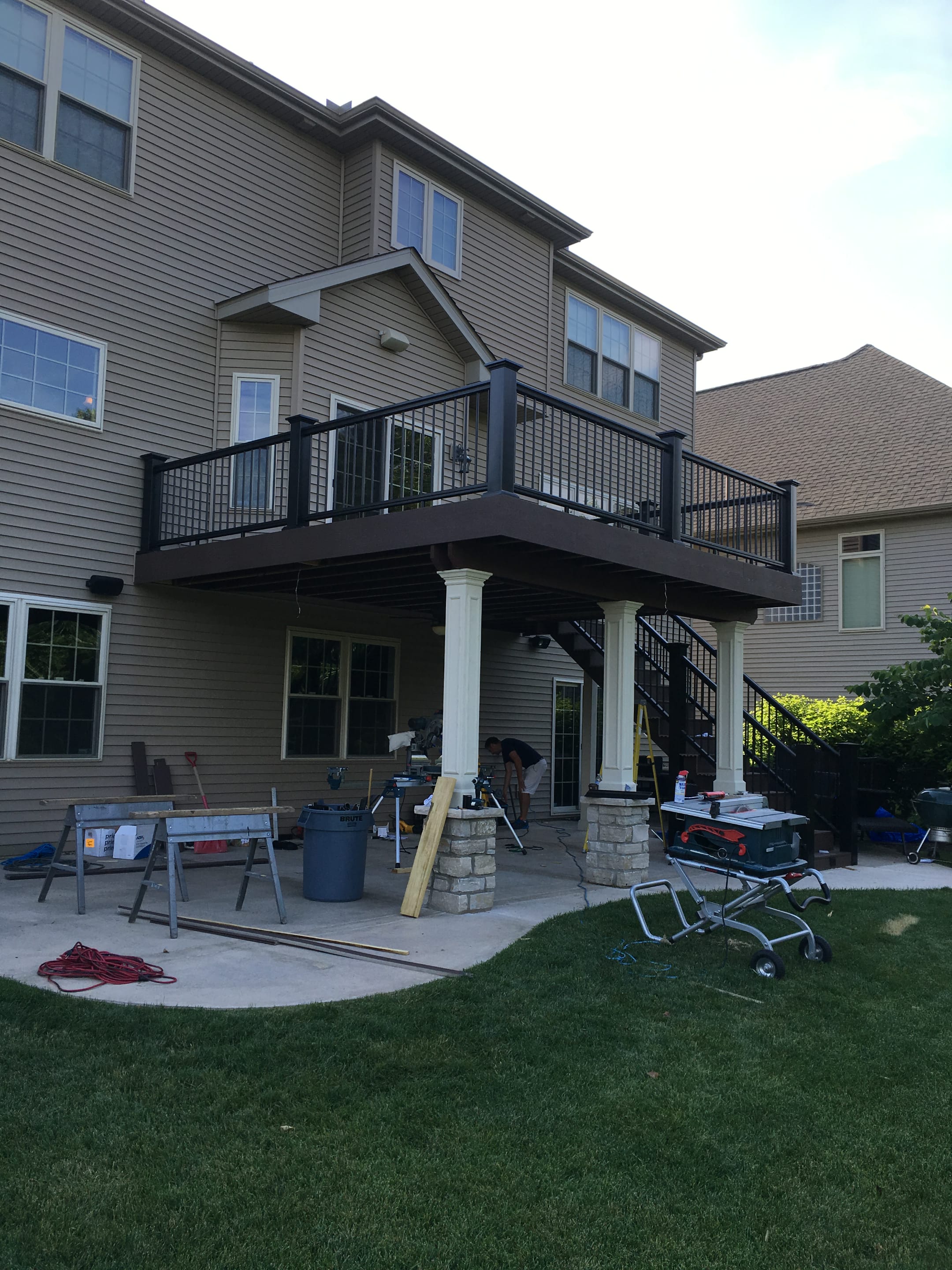 Deck with Pillars